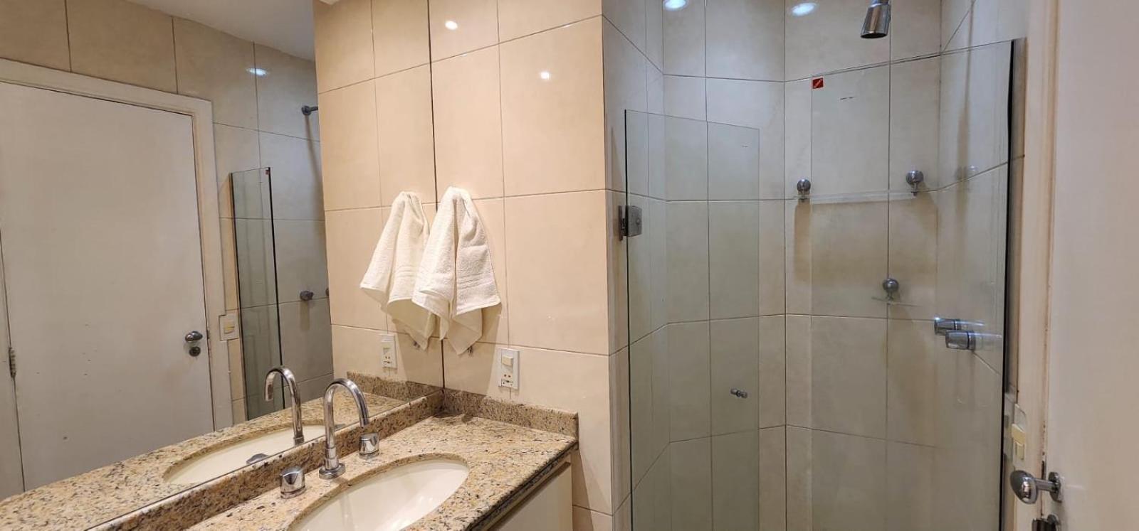 4 Copacabana Vista Mar Apartment *